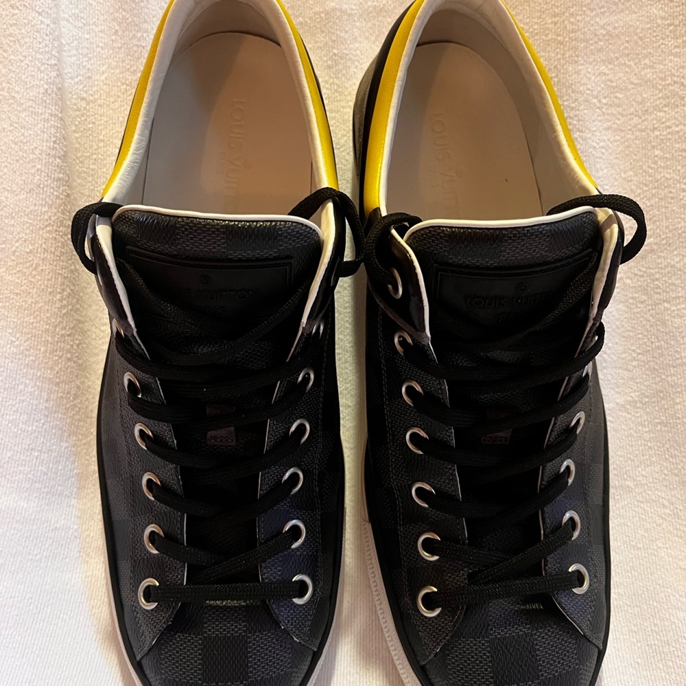 Louis Vuitton Men’s Sneakers Style Number MS1124-11